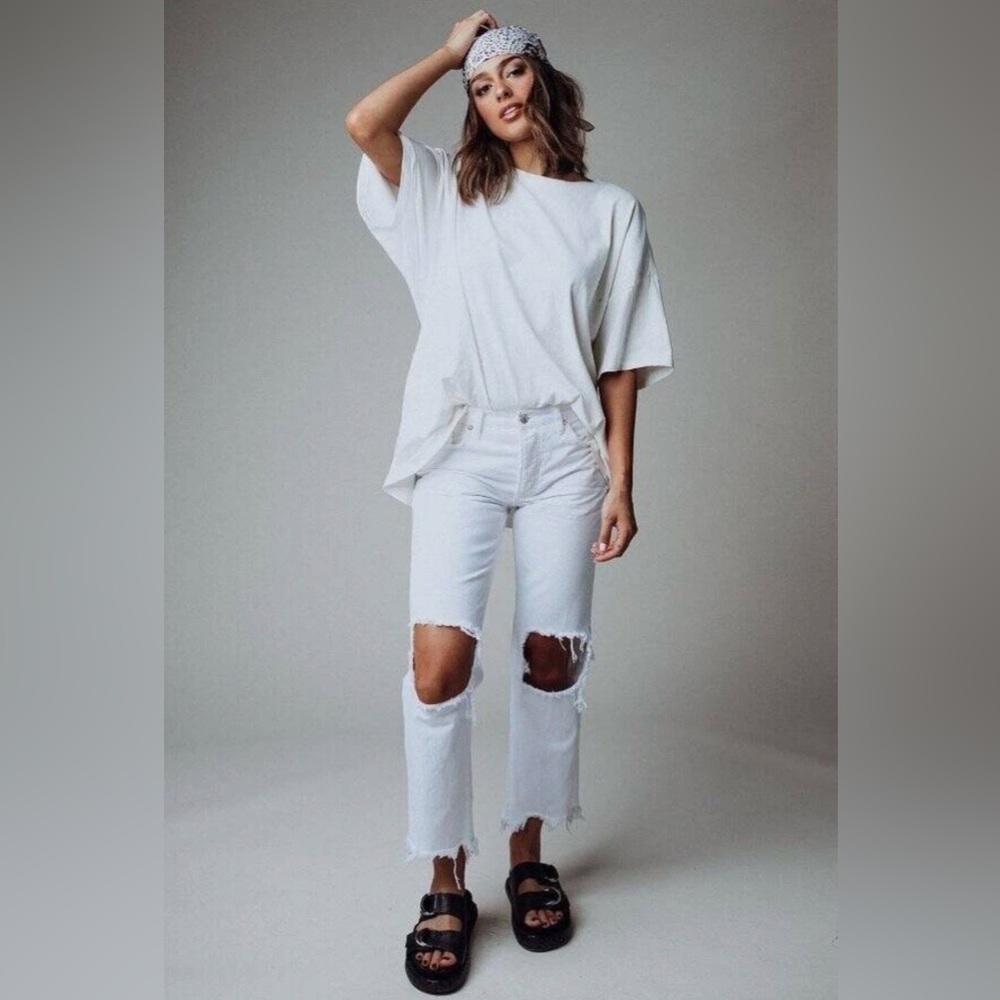 FREE PEOPLE Maggie Mid Rise Straight Leg Distressed Jeans Optic White Size 32